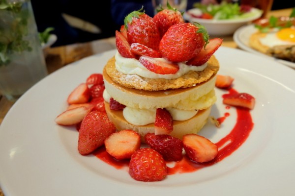 川崎 J S Pancake Cafe ジェイエスパンケーキカフェ 川崎ラゾーナ店 ストロベリーハニーパンケーキ パンケーキ部 Pancake Club Powered By ライブドアブログ