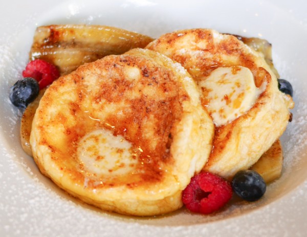 外苑前 ロイヤルガーデンカフェ Royal Garden Cafe リコッタチーズのパンケーキ バナナ添え パンケーキ部 Pancake Club Powered By ライブドアブログ