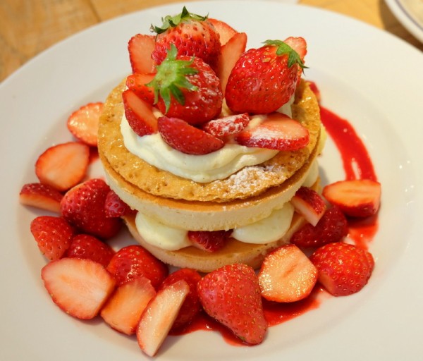 川崎 J S Pancake Cafe ジェイエスパンケーキカフェ 川崎ラゾーナ店 ストロベリーハニーパンケーキ パンケーキ部 Pancake Club Powered By ライブドアブログ