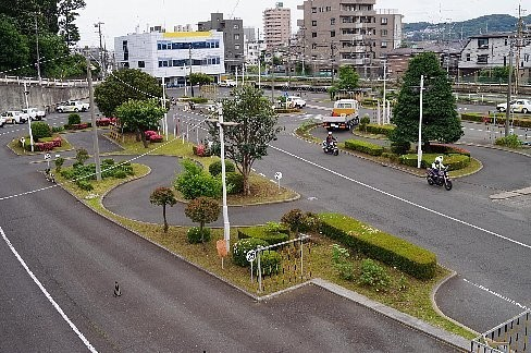 なんj民 教習所は地獄 教官に人格否定された教官に殴られた ワイ ヒエ それな速報