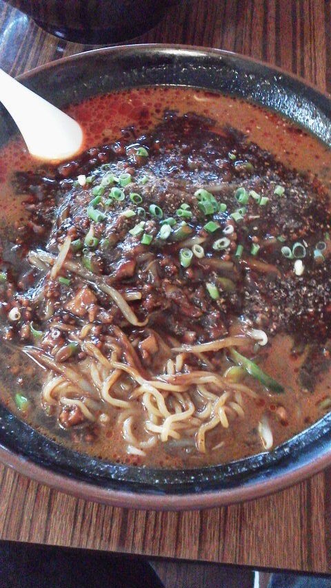 虹虹 長津田 青木悠真のラーメンと野球で日が暮れる