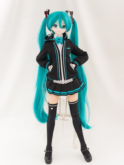 DD初音ミク、サイレントボイスモジュール・ドレス : 自由な色で広げたい