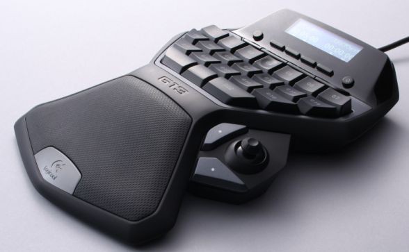 LogicoolG13　ロジクールG13　 ：ロジクールG13は片手用ゲームコントローラーの決定版か？ (1⁄4)