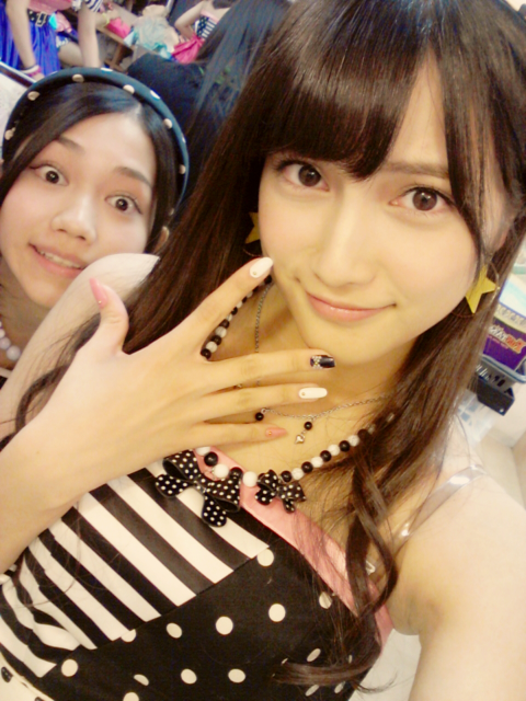 入山杏奈さんの手 手フェチのためのブログ