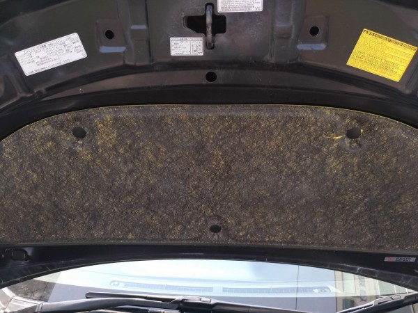 アクア ボンネット静音化 デッドニング テクの独り言