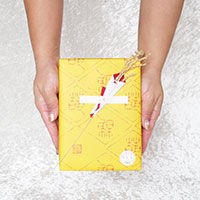 お正月の和菓子と言えばこれ 古来から伝わる菱葩餅 たねやの菱はなびら 社長秘書がすすめる 手土産お菓子