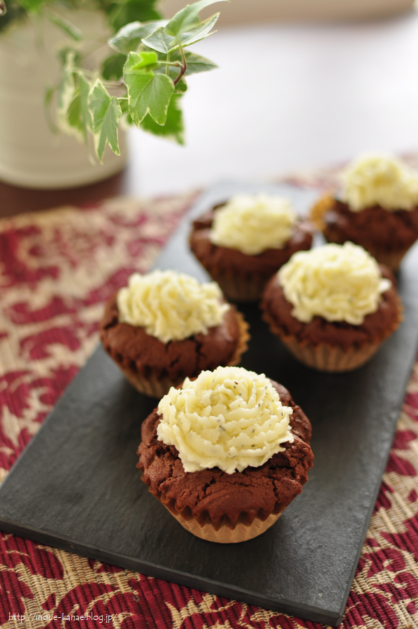 ミントクリームのチョコカップケーキ : 井上かなえオフィシャルブログ