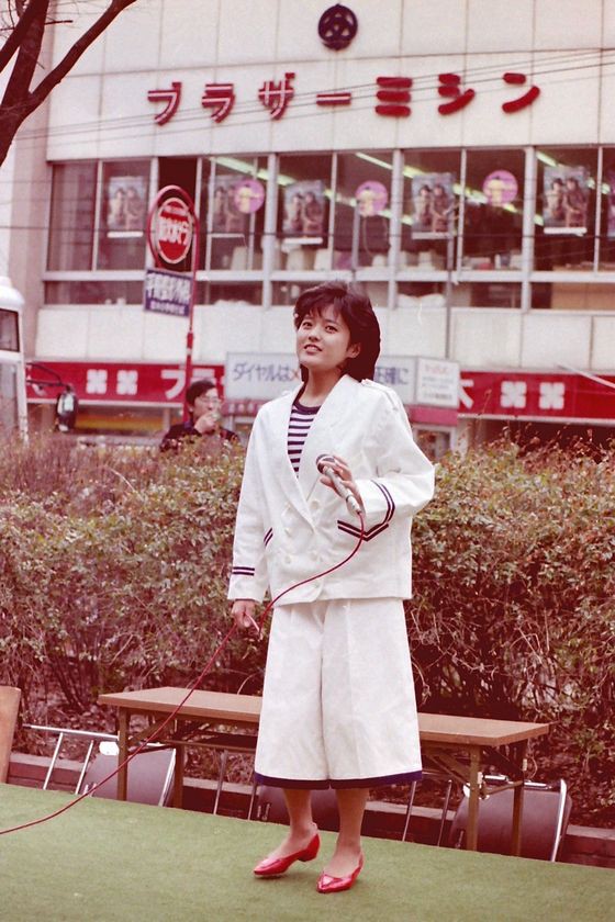 三田寛子ｆ 世紀アイドル写真館