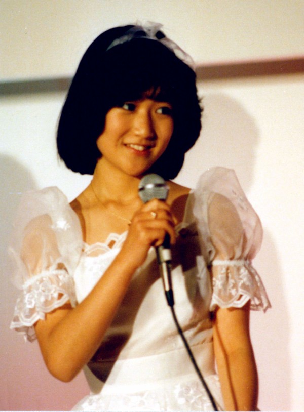 岡田有希子さん、もうあれから25年が経ったのですね。毎年桜の咲く季節になると、あの日のことが思い出されます。 : 20世紀アイドル写真館