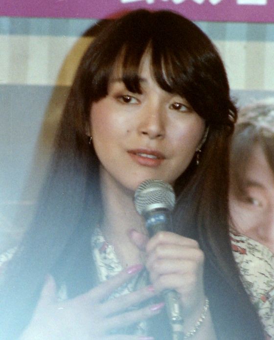 岩崎宏美ｅ 世紀アイドル写真館
