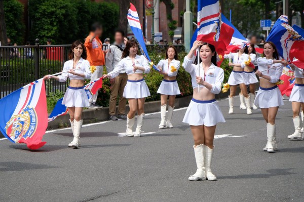 2018年横浜開港記念みなと祭国際仮装行列第66回ザよこはまパレード その６０（神奈川日産自動車グループ） : 非日常的まったり通信