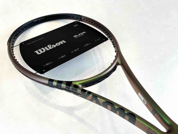 BLADE 98 V8.0 : テニスショップ裏日記