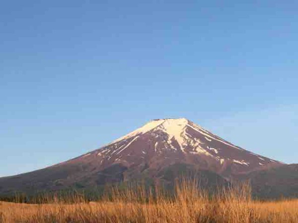 今朝の富士山５ ２６富士吉田市 北富士演習場一合目付近 山菜採りで賑わう演習場 ７ 渡辺英一オフィシャルブログ 今日の富士山 In 富士吉田