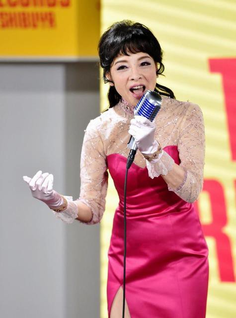 由美かおる68歳でこのプロポーション イベントで5曲を熱唱 芸能バタフライ