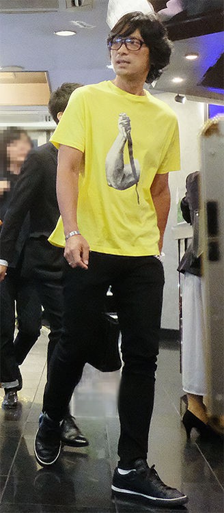 亀梨和也 打ち上げでの私服姿がダサすぎたｗｗ 芸能バタフライ