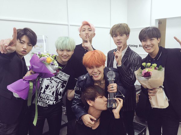 新発売の 12/11 MUSIC NO防弾少年団 : BANK1位獲得！！☆防弾少年団・BTS アイドルグッズ