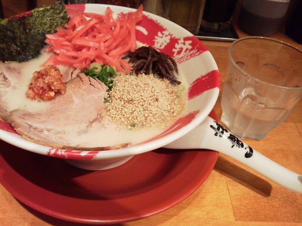 大名古屋ビルヂング地下の大名古屋一番軒 名古屋市中村区で昼食 スープが美味しい名古屋の有名な長浜ラーメンチェーン かわうそ だもんで