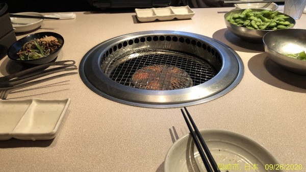 愛知県岡崎市の食べ放題焼肉店 焼肉きんぐ鴨田店 お席で注文 食べ放題 焼き方を指南する 焼肉ポリス は店内に かわうそ だもんで