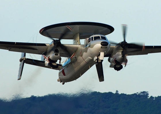 航空自衛隊 早期警戒機 E-2C ～かのや航空基地にて～ : THE ALIENS NEST