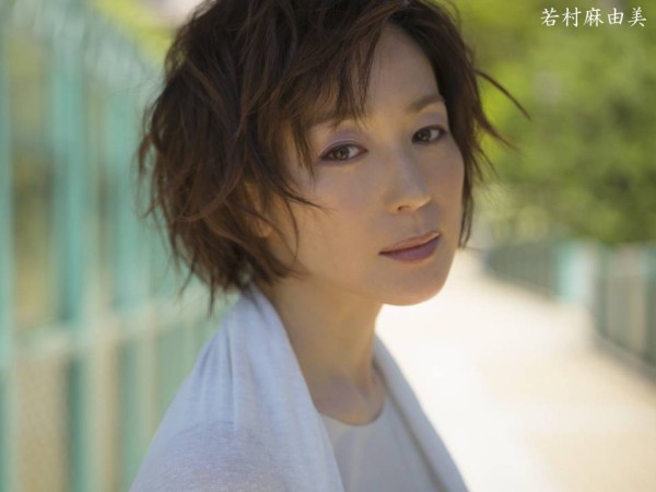 若村麻由美 13 連続テレビ小説 はっさい先生 でドラマにデビュー 最近は悪女役もこなす元清純派女優の代表格がドラマで後ろ手縛りされ猿轡を噛まされてしまったシーン 縛られた女性有名人たち