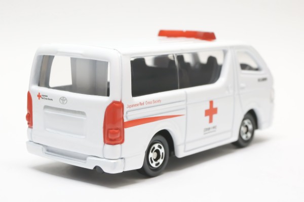 【新品】希少！！非売品 トミカ 献血運搬車 トヨタハイエース 新品】希少！！非売品 トミカ 献血運搬車 トヨタハイエース