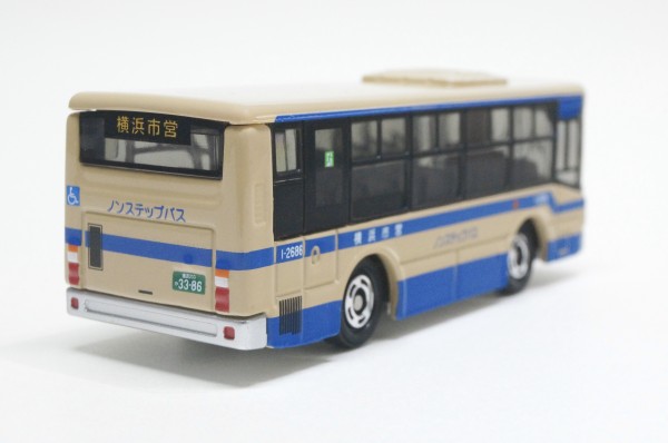横浜市営バスオリジナル 三菱ふそう エアロスター : トミカ探求日記