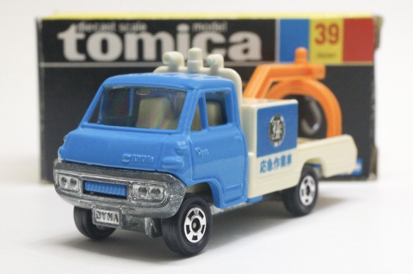 No.39 トヨタ ダイナ JAFレッカー : トミカ探求日記