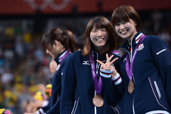 アイル ビー バック２０１５ オリンピアのプライド Pfuブルーキャッツ 江畑幸子選手 全日本女子バレーボールの今日 そして明日