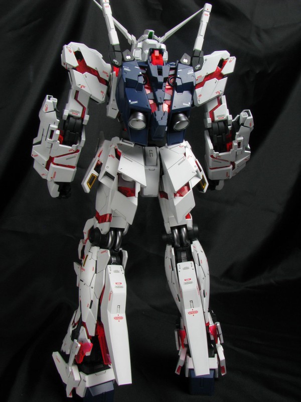 1/60 PG ユニコーンガンダム フルアーマー＆LED ⑥ 完成です