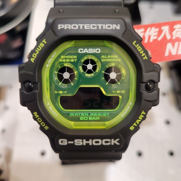 G-SHOCK】蛍光文字盤！個性的なg-shock入荷致しました