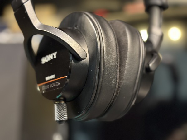 MDR-M1STのイヤーパッドを交換【YAXI PRO M-ST】 : しまDiary