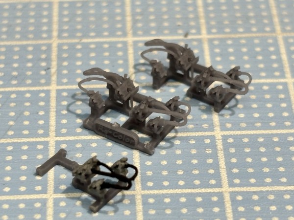 阪神5311形 ディテールアップ加工品 神戸方にジャンパ栓とホースも再現! EF64をディテールアップ : しまDiary