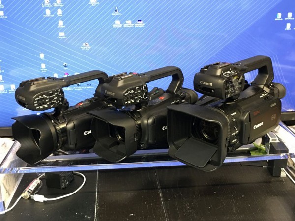 Canon XF400 4K ビデオカメラ 予備バッテリー付き Amazon | キヤノン 4Kビデオカメラ XF400 | キヤノン | ビデオカメラ