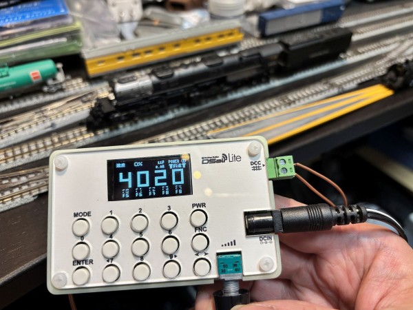 DCCコントローラ「DSairLite」を導入！ : しまDiary