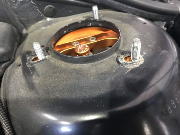 E46M3 ストラット クラック修理 : tksquareのblog