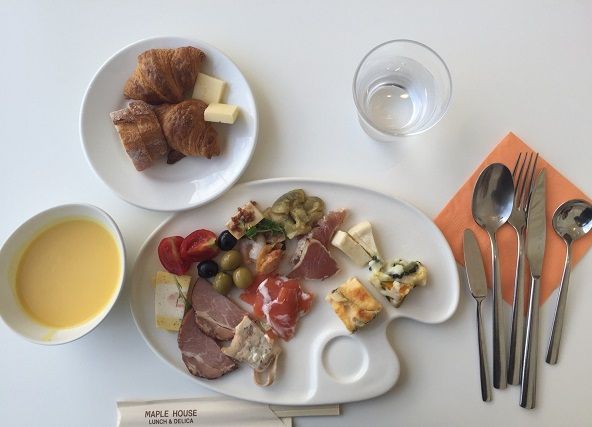 金沢旅行 １日目 21世紀美術館でランチ ローラ オレンジの宝箱