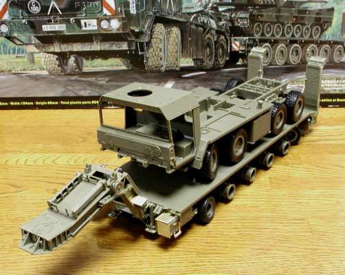 ◉ファウン SLT-56 タンクトランスポーター（TRUMPETER 1/35）2004年3