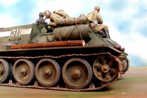 ◉SU-100（ZVEZDA 1/35）2001年12月完成 : T.M.のプラモMUSEUM