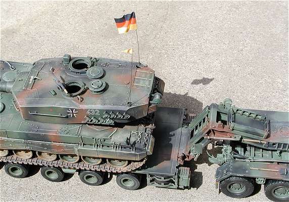 Amazon | トランペッター 1/35 ファウンSLT-56トランスポーター