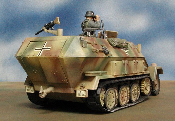 ハーフトラック装甲タイプ 戦車　プラモデル ◉sdkfz251/1 ハーフトラック（NITTO 1/35）2003年12月完成 : T.M.の