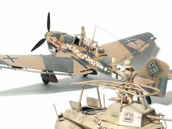 トランペッター 1/32 ドイツ軍 ユンカース Ju-87A シュトゥーカ プラモデル d2ldlup 61qFPeJTbtL._AC_SY200_QL15_.jpg