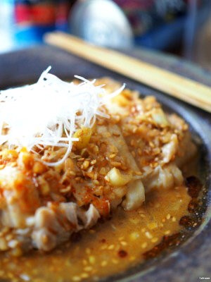 ピーナッツバターでまろやか 口水鶏 よだれ鶏 ４４食堂 よんよんしょくどう 滋味ごはん ときどき甘味