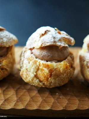 チョコカスタードシュークリーム ４４食堂 よんよんしょくどう 滋味ごはん ときどき甘味