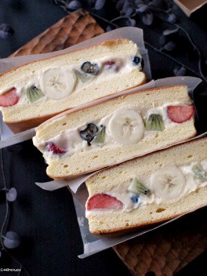 シフォン フルーツサンド ４４食堂 よんよんしょくどう 滋味ごはん ときどき甘味