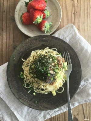 納豆と鯖缶のパスタ ４４食堂 よんよんしょくどう 滋味ごはん ときどき甘味