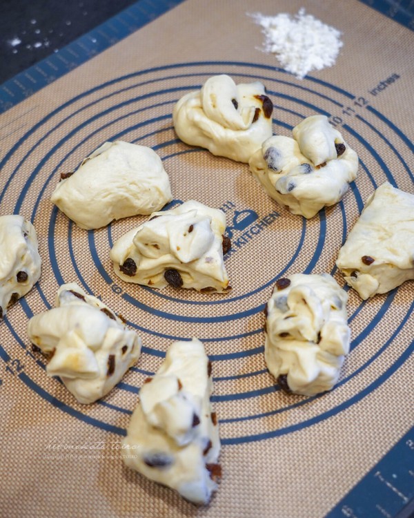 最強パン生地で作る！レーズンのちぎりパン（レシピ） : トイロ公式