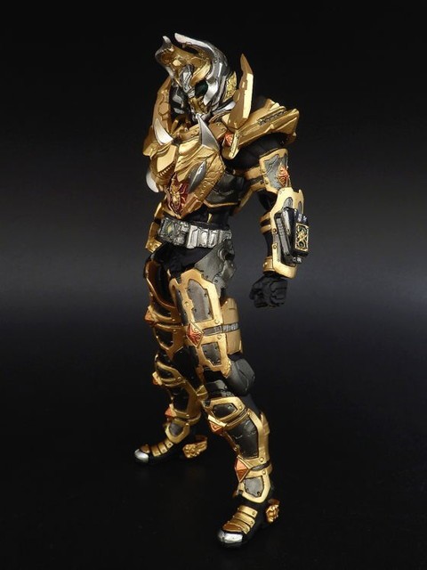 S.I.C. LIMITED 仮面ライダーギャレン・キングフォーム（ディティール