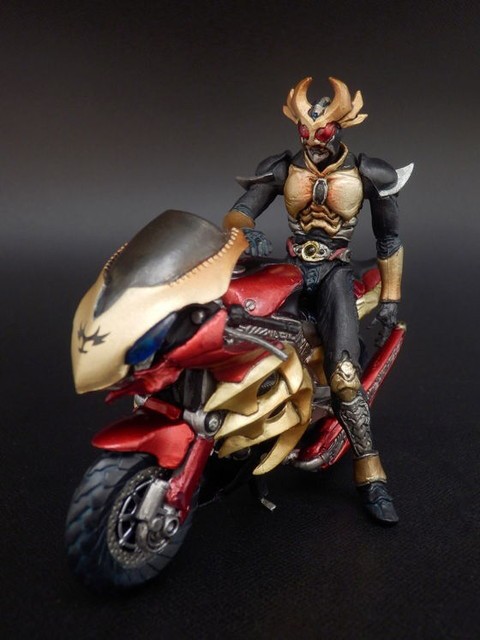 S.I.C. 匠魂 Vol.8 仮面ライダーアギト & マシントルネイダー