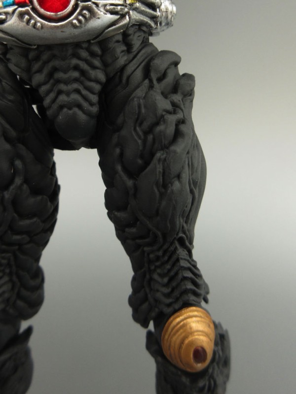 S.I.C. 仮面ライダークウガ マイティフォーム 造形師 大山竜 SIC 007_l.jpg