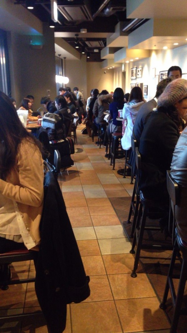 スターバックスコーヒー 渋谷マークシティ店 渋谷駅 の座席 トーキョースタバ番長